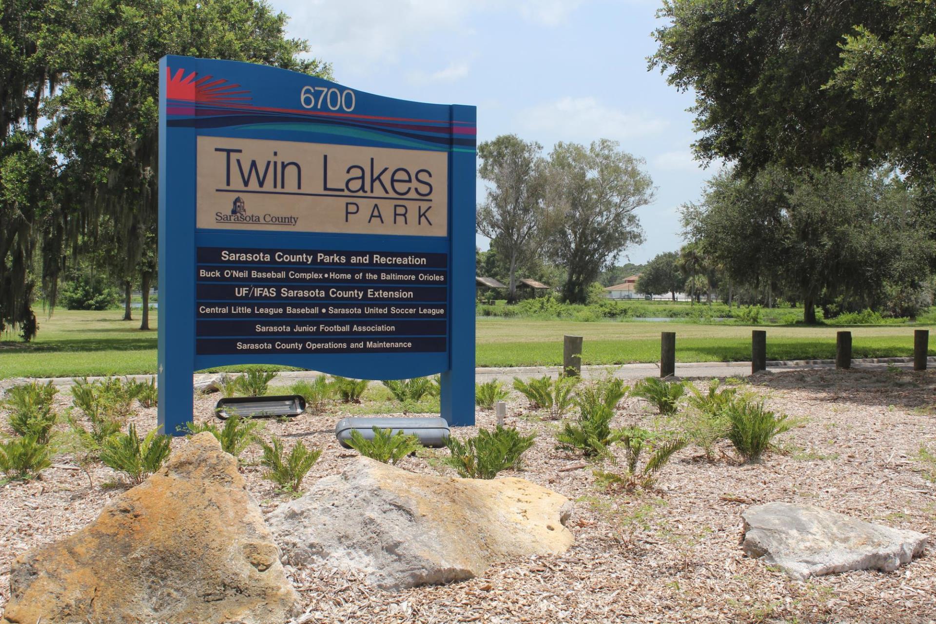 TwinLakesPark